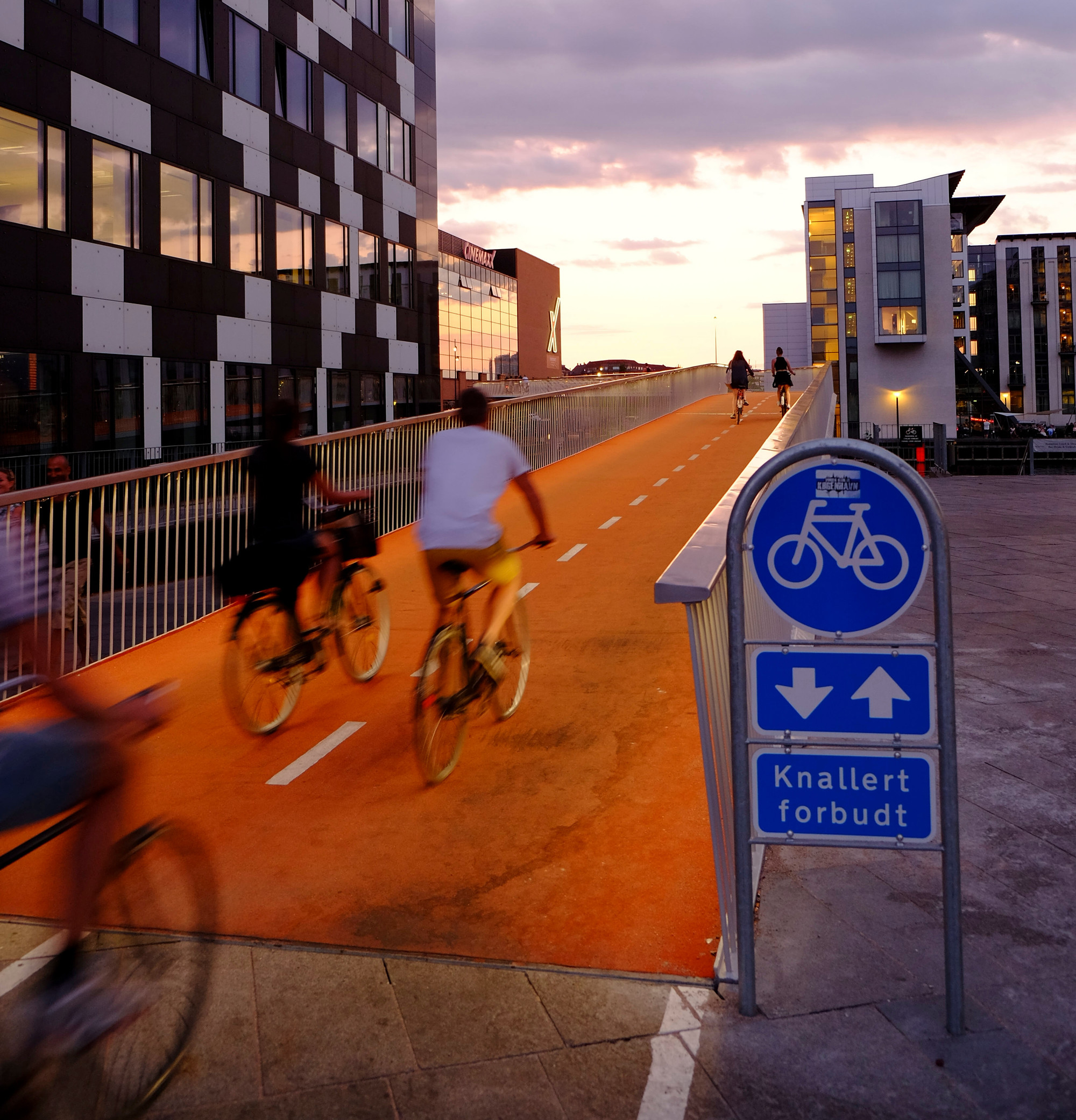unsplash-bicycle-cut-2000x.jpg