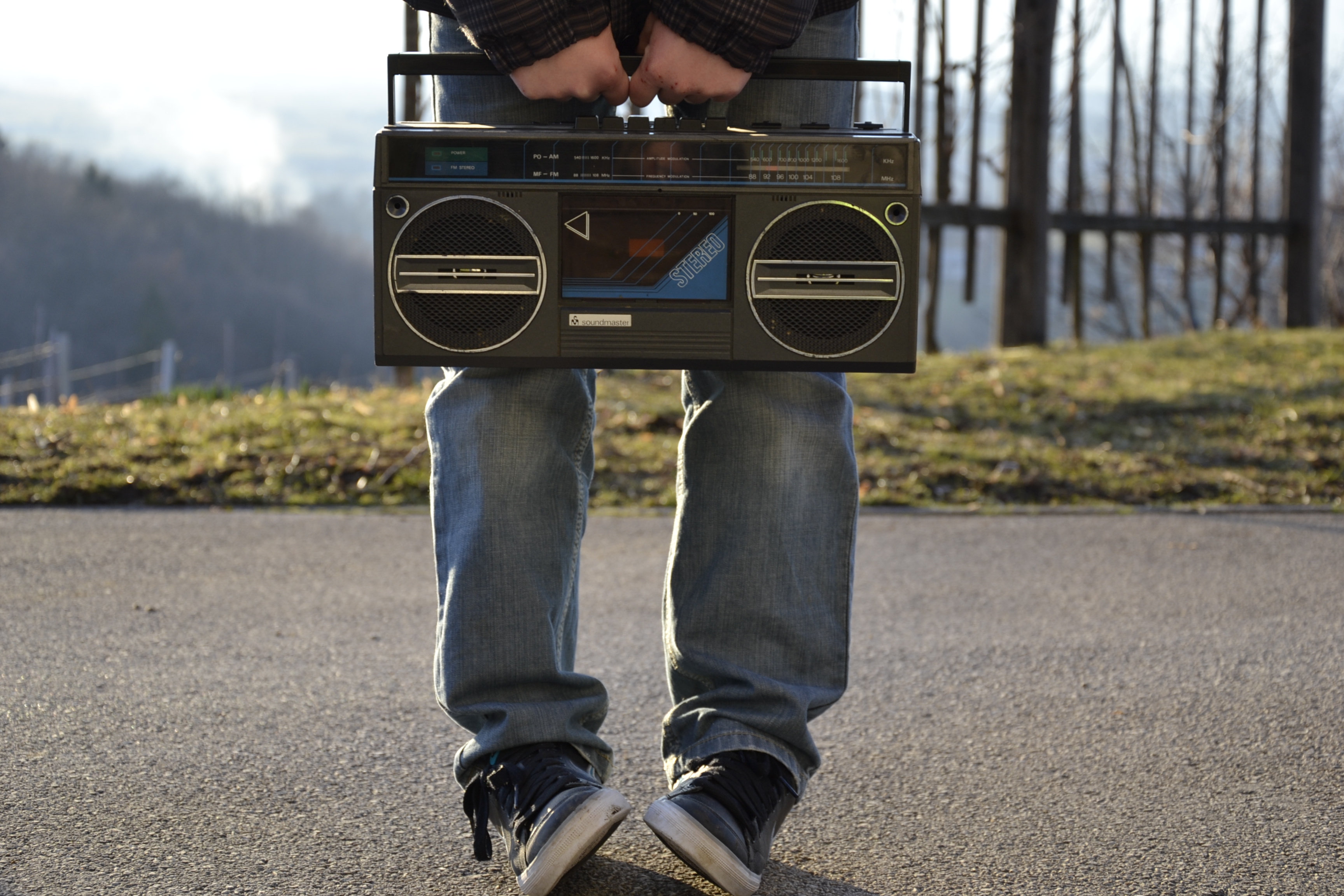 listen_to_the_radio_by_klaraaaa-d3b6sjz.jpg