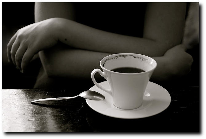 tassecafe-fillebrascroise.png