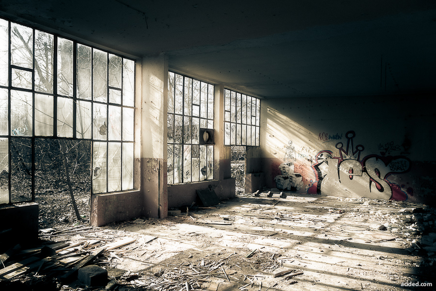 window-acidedcom-e10241dde477e54d42f70a8d30f698f8-d5jjjgh.jpg