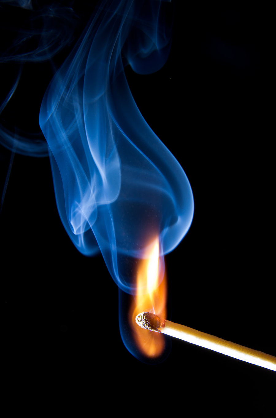 blue_and_gold_smoke_and_fire_by_jaggedtech-d41sevw.jpg
