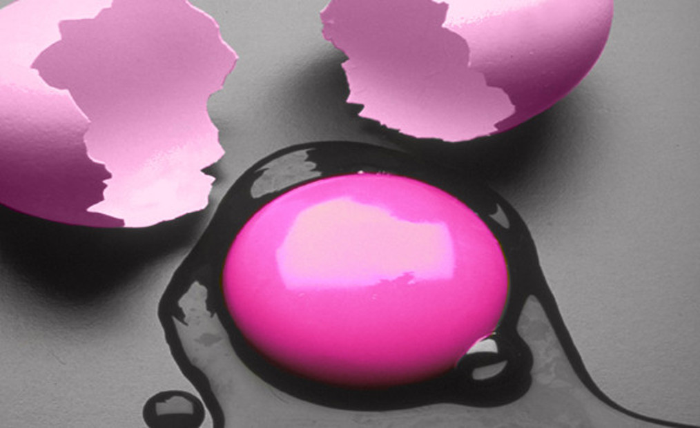 pink_egg___by_bas7a-crop.jpg
